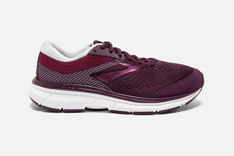 Brooks Dyad 10 Road Running Shoes - Women's - Red (25374-MNGI)